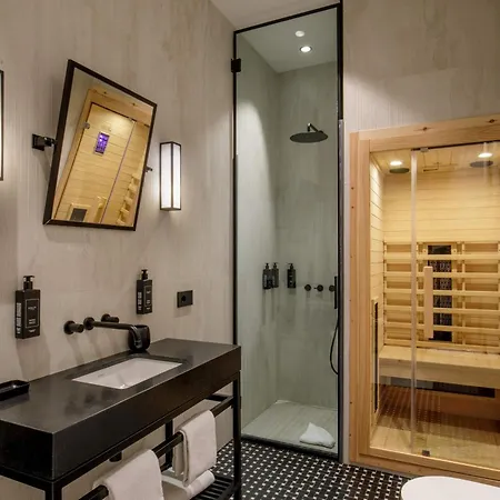 Πανσιόν Ripetta Luxury 4*